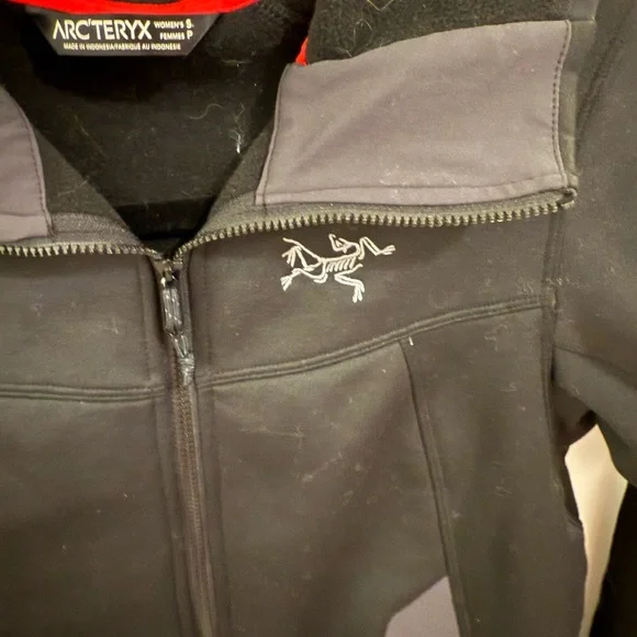 Arc’teryx Women’s Black Softshell Hooded Jacket Size S | Full Zip Outdoor Active - Picture 3 of 4